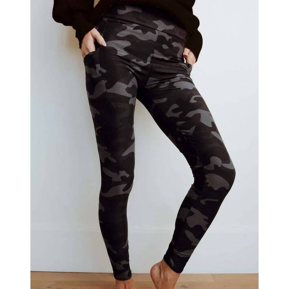 NEW BOUTIQUE ONLY pocket leggings in camouflage